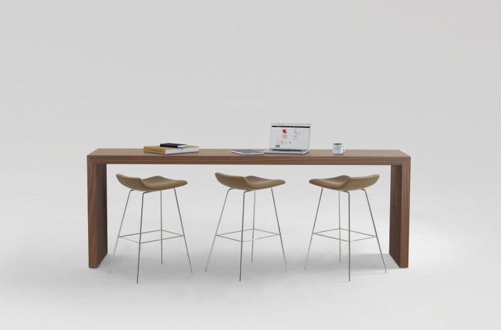 Capra Capra Barstools, Low Back