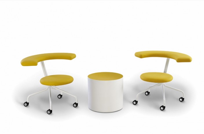 Atomo Atomo chairs with Cor-Bitz table
