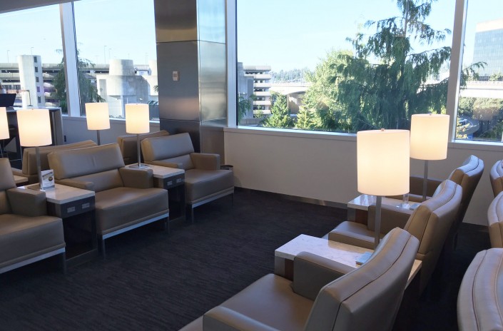Braemar United Airlines Lounge